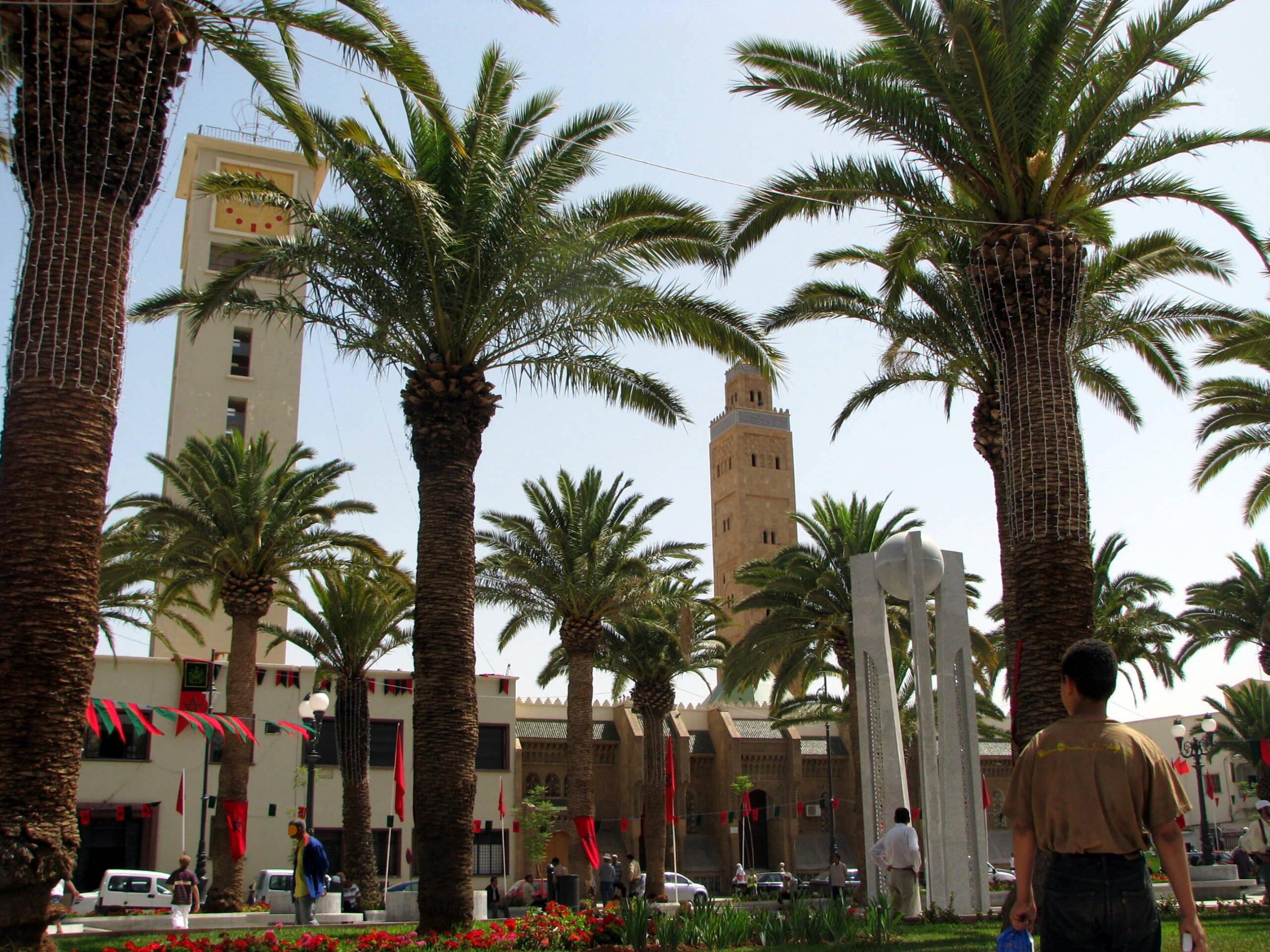 Oujda.mosque_et_mairie